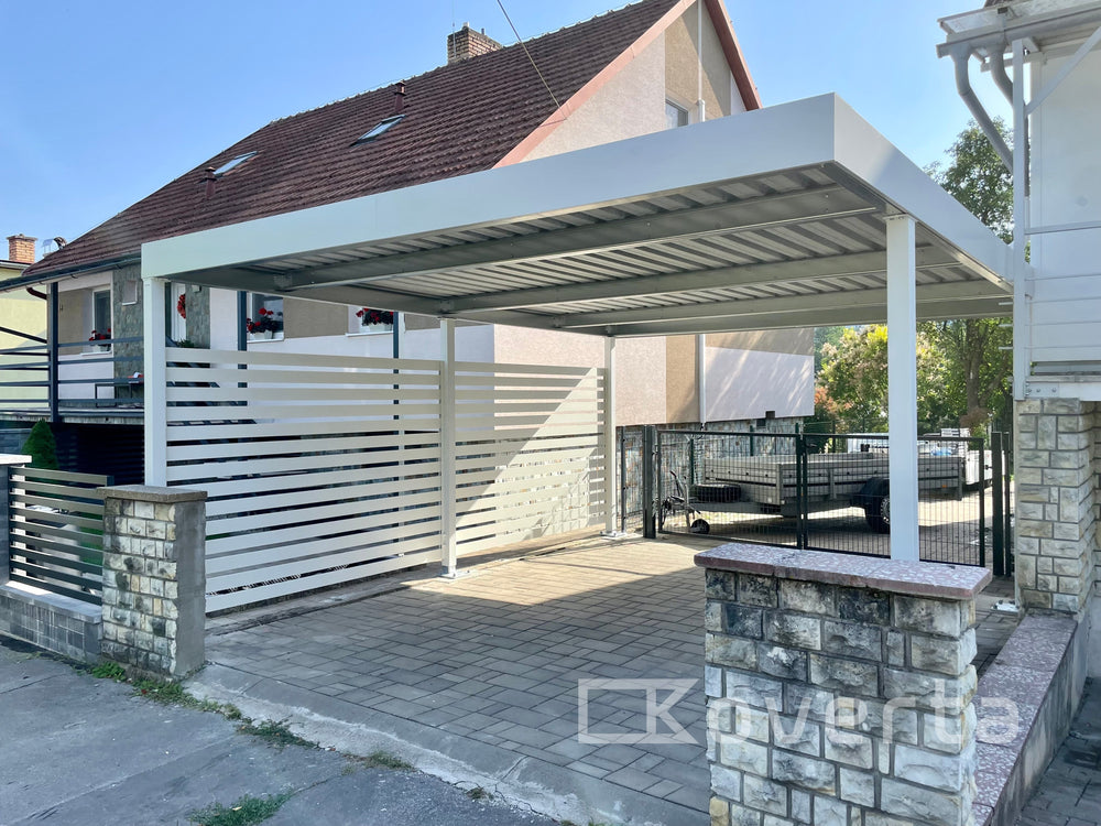 Prístrešok pre auto Koverta pre jedno auto pri oplotení