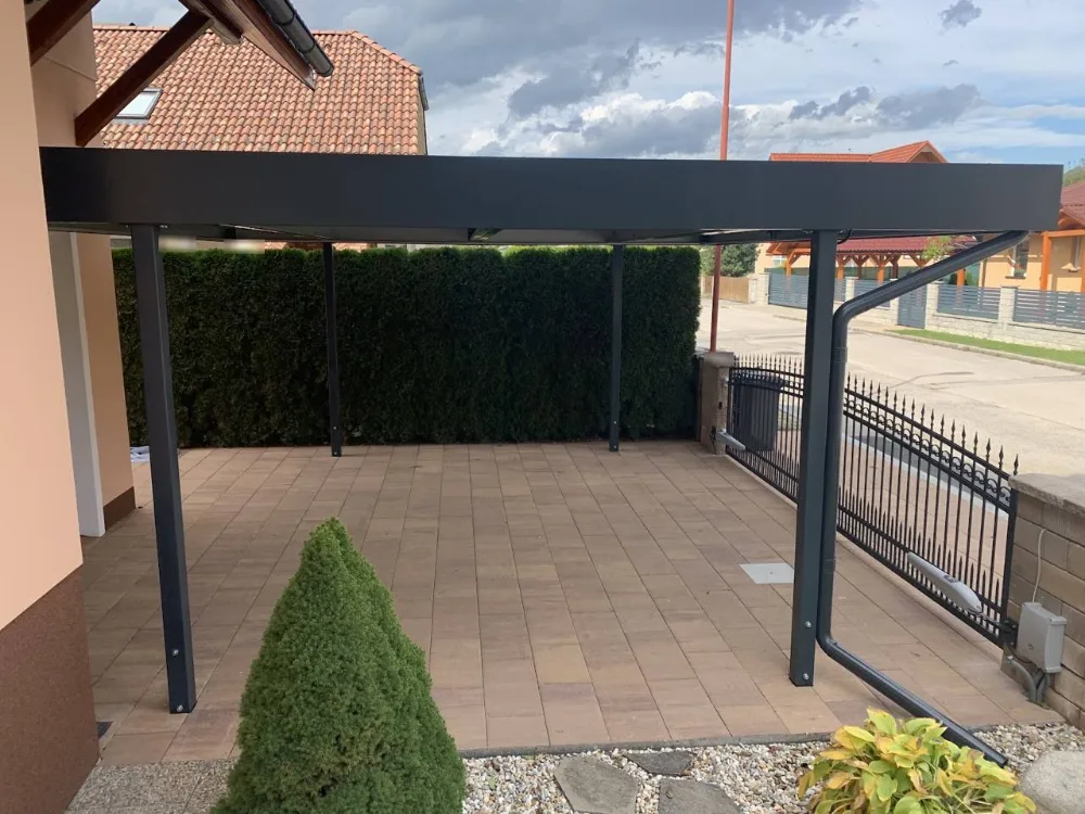 Realizácia Koverta – Varín, Záhradný prístrešok na dvore