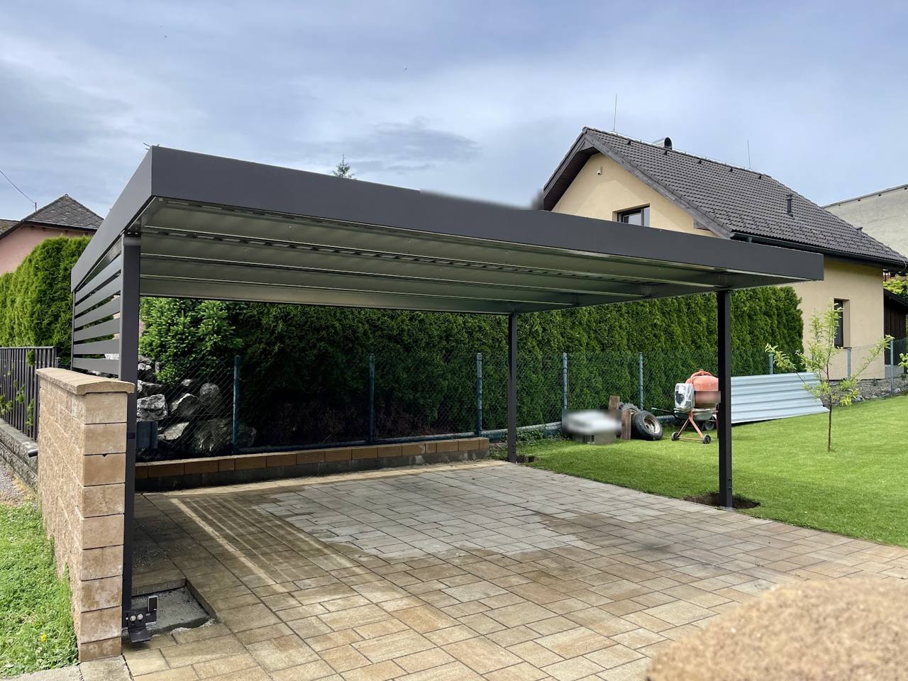 Realizácia Koverta – Brezany, Prístrešok 6,2 × 5,2 m